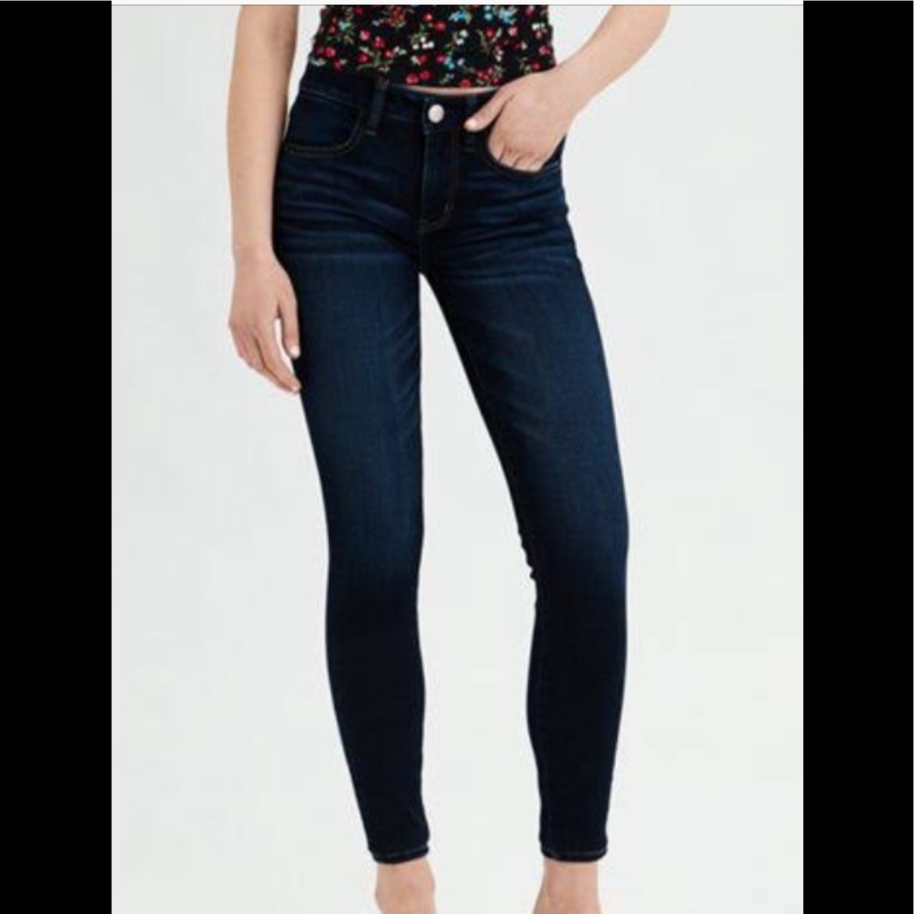 American Eagle size 6 Jeggings dark wash